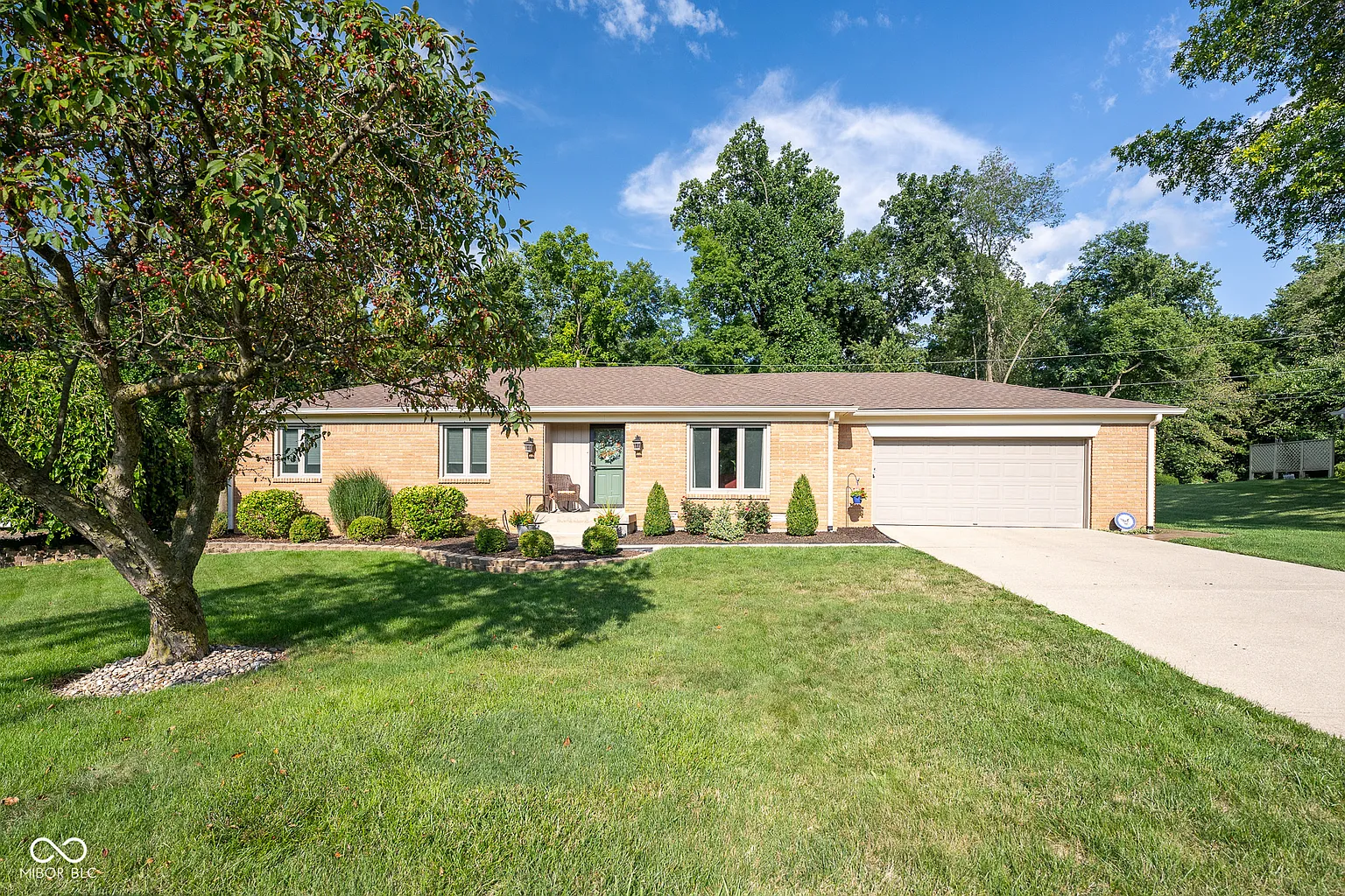 713 Castleton Dr photo 1