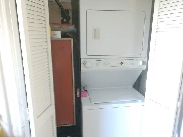 950 Mission Ave — Photo 9