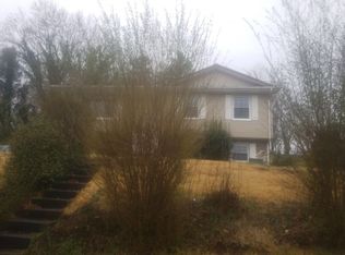 220 Pinon Dr, Kingsport, TN 37663