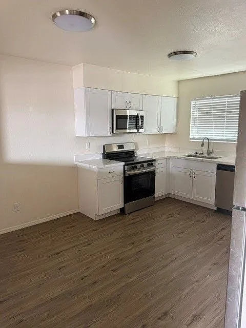 2 bed, 1.0 bath, 875 sqft, $1,250 — Photo 3