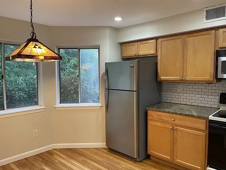 1278 Washington St #A — Photo 2