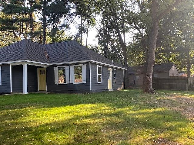 2nd image of 4024 Naylor Dr Lot 22
