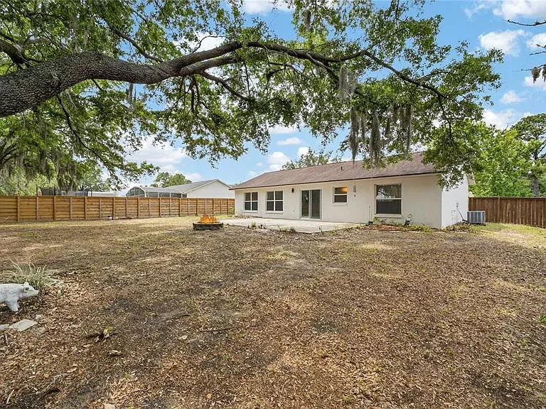 10748 Siena Dr — Photo 40