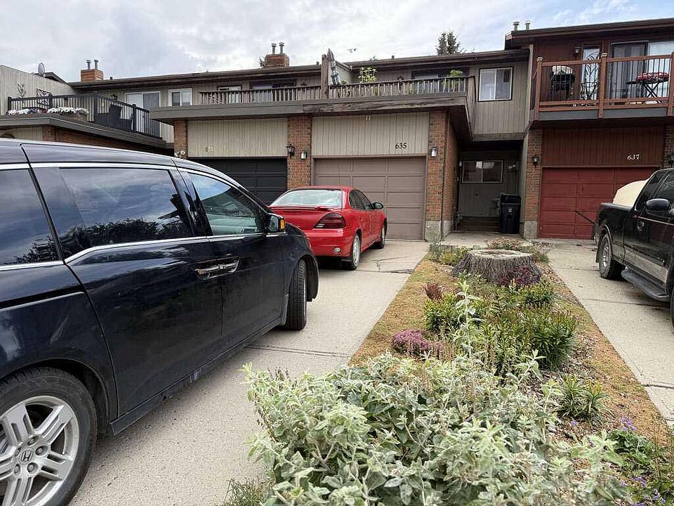 1st image of 635 E Prairie Meadows Close W