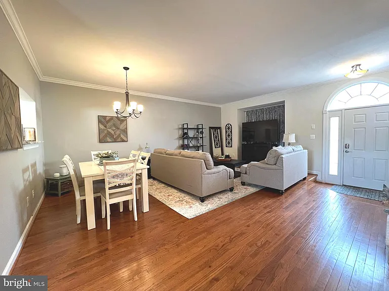 14246 Madrigal Dr — Photo 2