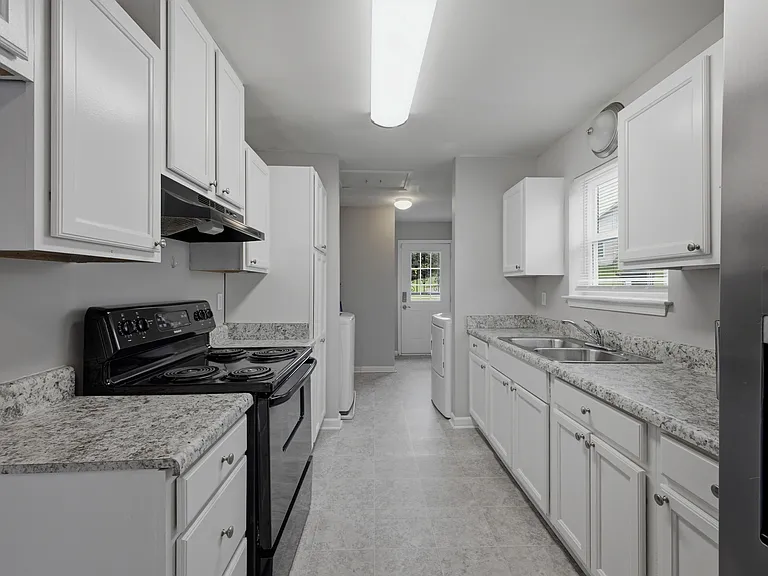 3288 Rainwood Dr — Photo 8