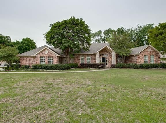 3rd image of 174 Skyline Dr