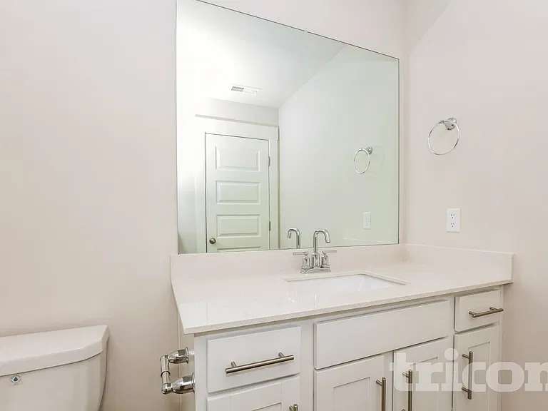 7016 Park Knoll Ln — Photo 11