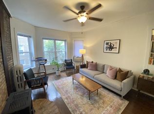 931 W Cornelia Ave, Chicago, IL 60657