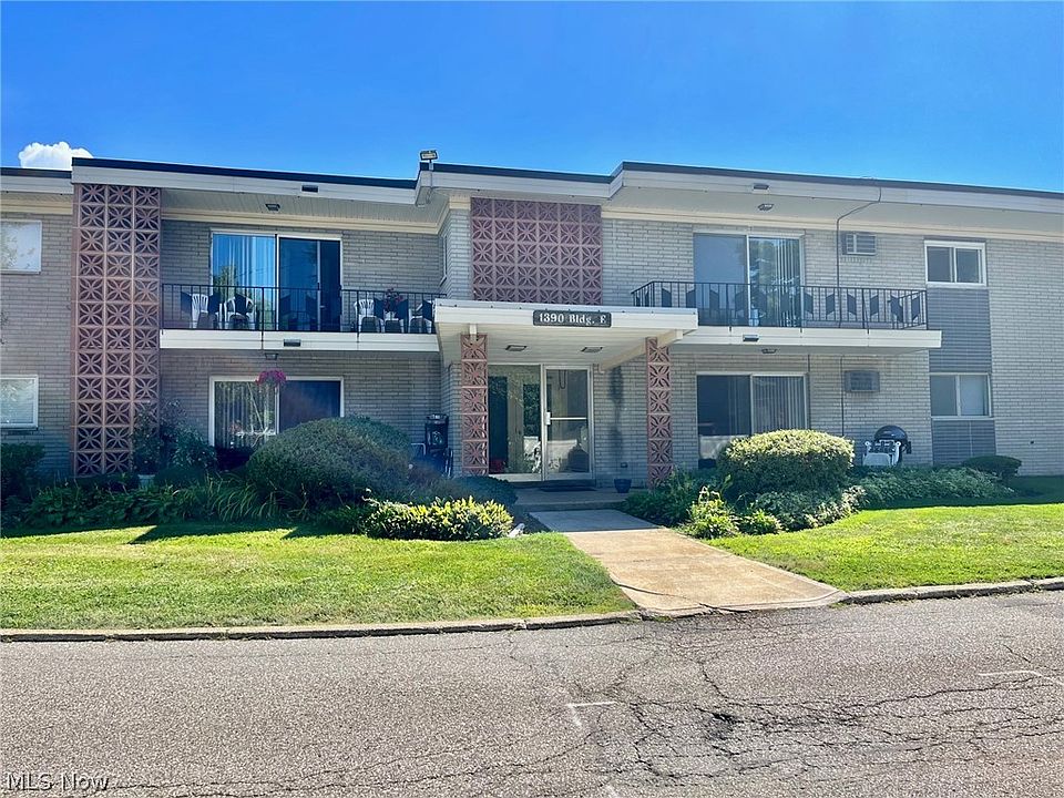 1390 Golden Gate Blvd APT E203, Mayfield Heights, OH 44124 Zillow