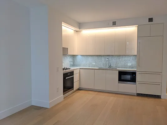 Rented by Douglas Elliman | media 22