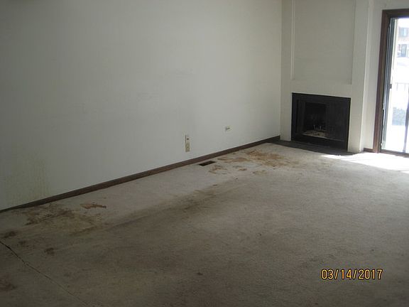 5th image of 19 Westwood Dr