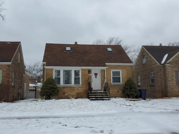 8836 S Sacramento Ave, Evergreen Park, IL 60805