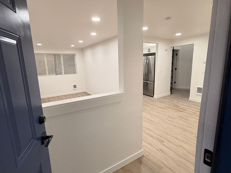 1st image of 12719 NE 144th St APT C
