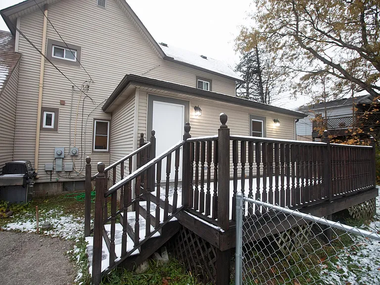 9206 Main St — Photo 14