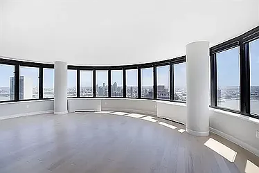 Rented by R New York