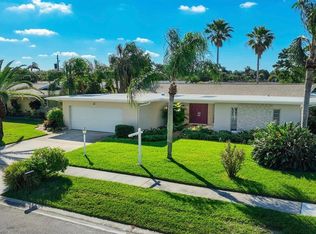 13850 Sunset Dr, Largo, FL 33774