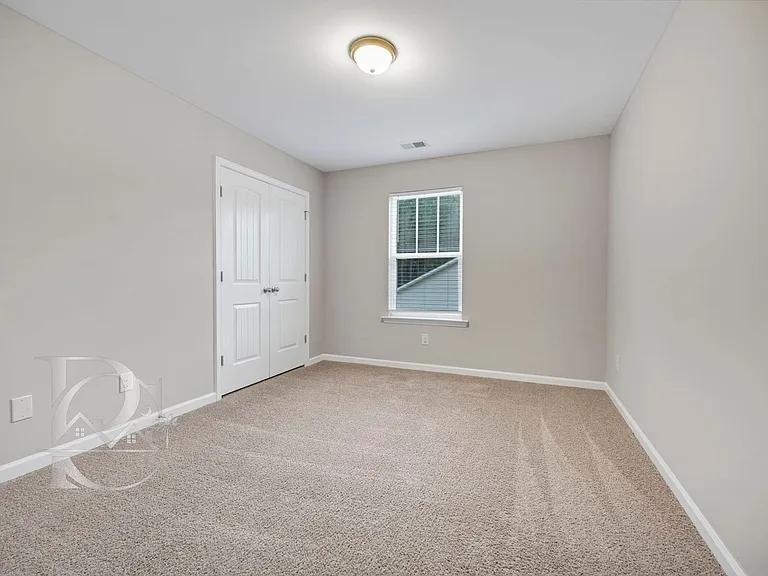 122 Drummond Way — Photo 32