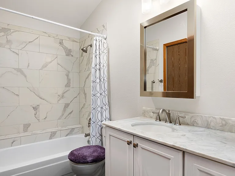1075 S Garrison St #203 — Photo 18