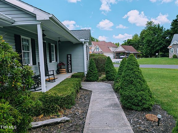 3rd image of 9954 Greenwood Cir