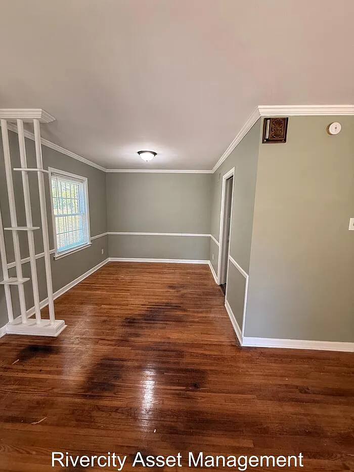 3 bed, 1.5 bath, 1600 sqft, $1,395 — Photo 3