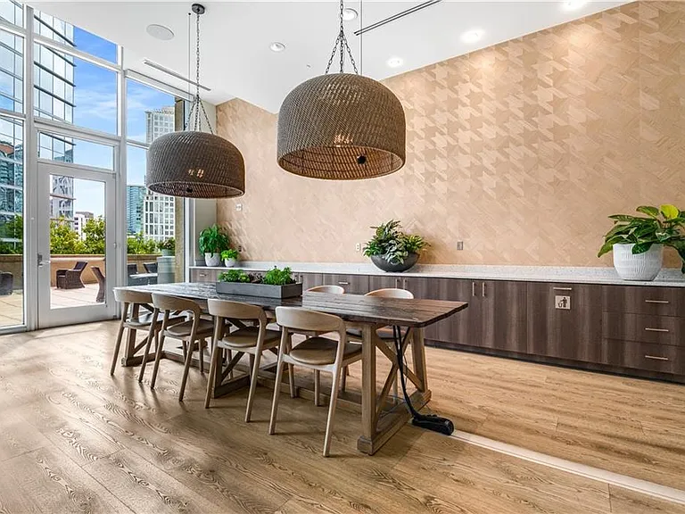1080 Peachtree St NE #1411 — Photo 39