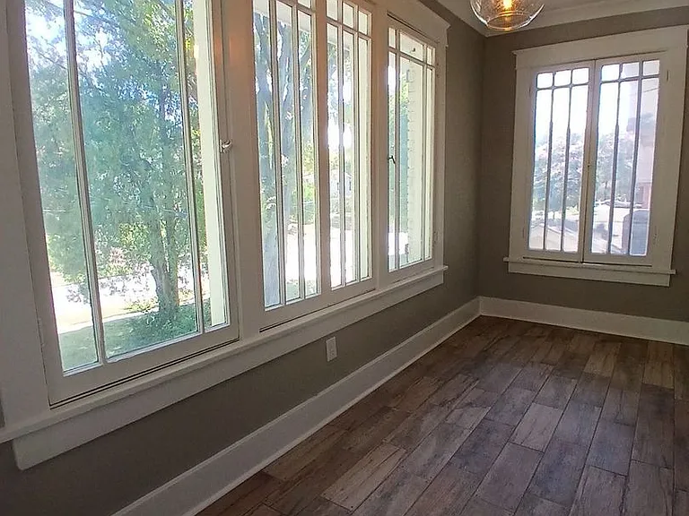 285 Hawthorne St — Photo 2