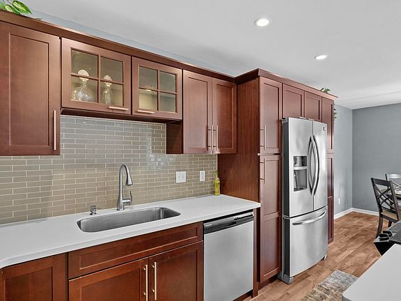 4th image of 3461 Cedarview Ct