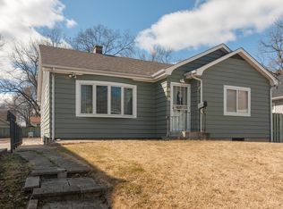 808 Hammond Ave, Aurora, IL 60506