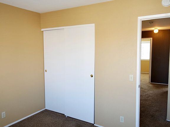 4th image of 90 Foxwell Ct