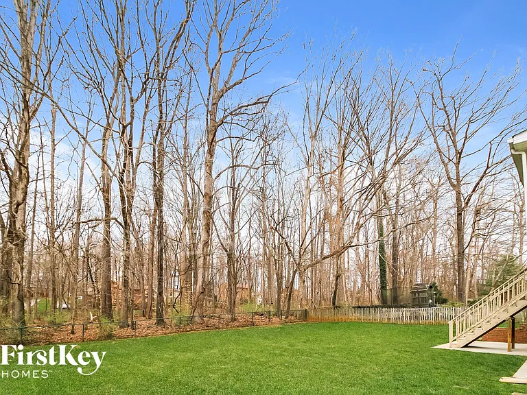 6866 Greenbrook Dr — Photo 15
