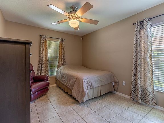 4th image of 6014 Gannetdale Dr