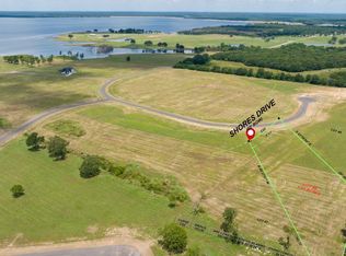 744 Shores Dr, Honey Grove, TX 75446