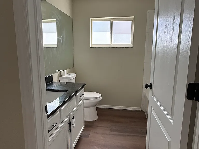 12508 Midpointe Dr — Photo 11
