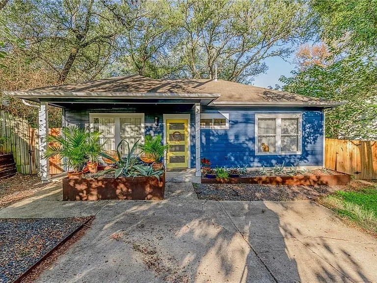 1198 E M Franklin Ave — Photo 1