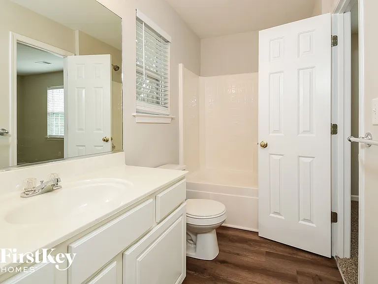302 Pinehurst Way — Photo 14