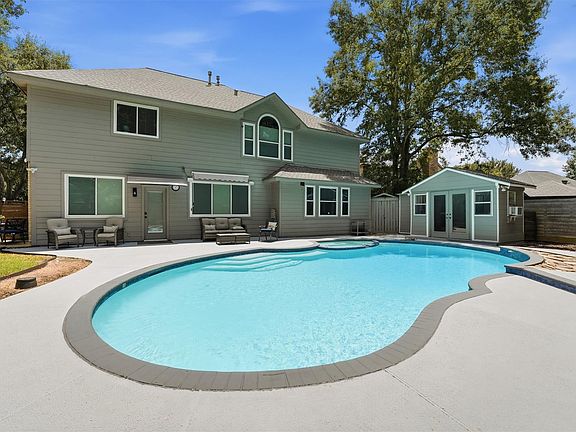 4th image of 8103 Hurst Forest Dr
