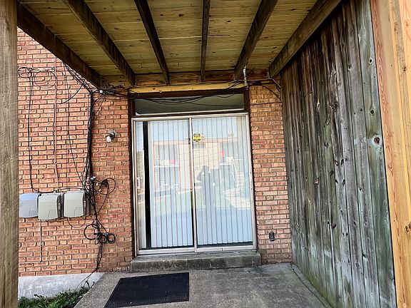 2nd image of 3599 Schwartze Ave APT 1