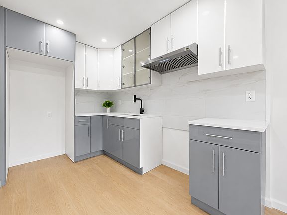 3rd image of 2469 E 28th St #1A