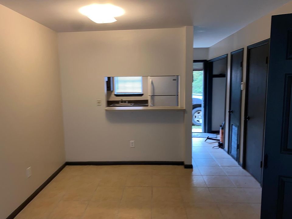 1st image of 210 Belfast St #D