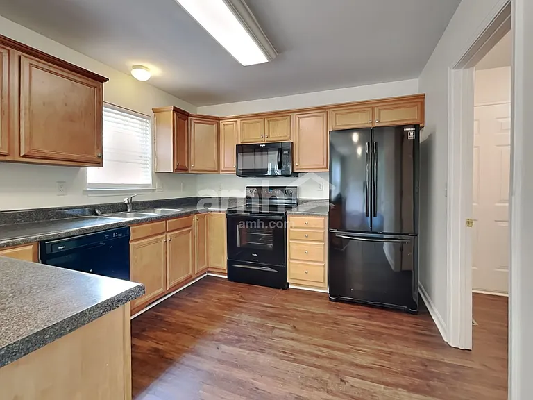 5 Natalie Ct — Photo 3