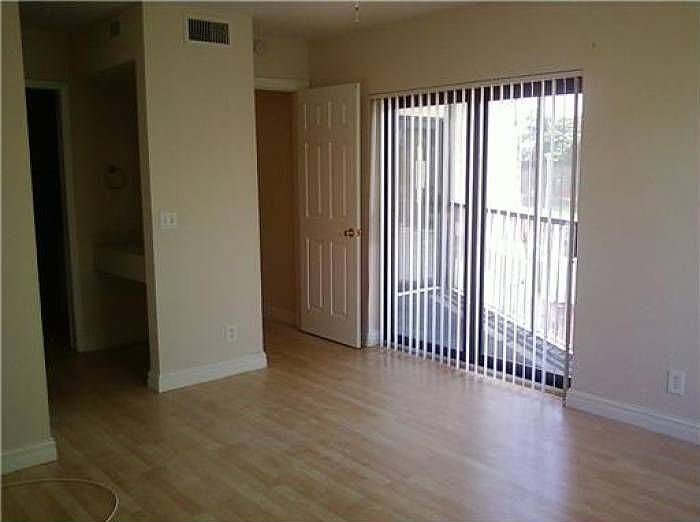 2nd image of 3890 Victoria Dr