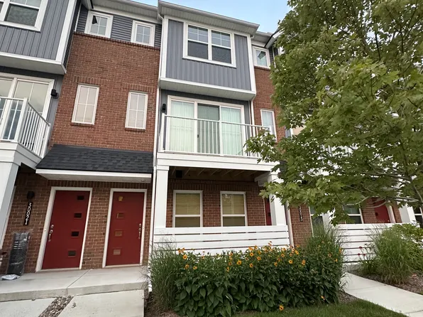 30017 Center St #15, New Hudson, MI 48165