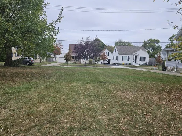 306 Clinton St, Maumee, OH 43537