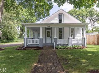 706 Bell St, Bloomington, IL