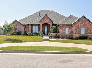 10148 NW 99th St, Yukon, OK 73099