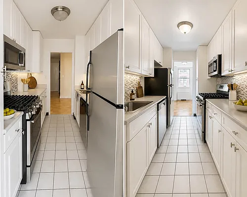 Kitchen, photo 1