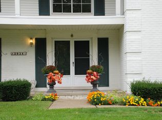 2934 Timberwyck Trl, Troy, MI 48098