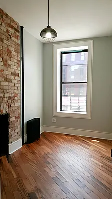 Rented by Blue Egg Realty Corp | media 28