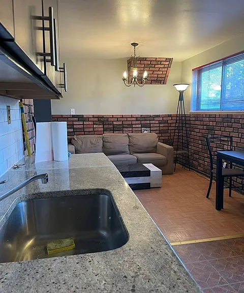 828 Booker Dr — Photo 1